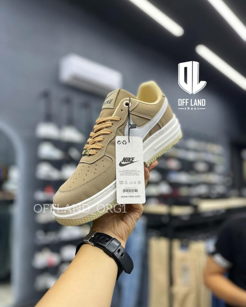 کفش مردانه نایک ایرفورس 1 قهوه ای سفید nike air force 1